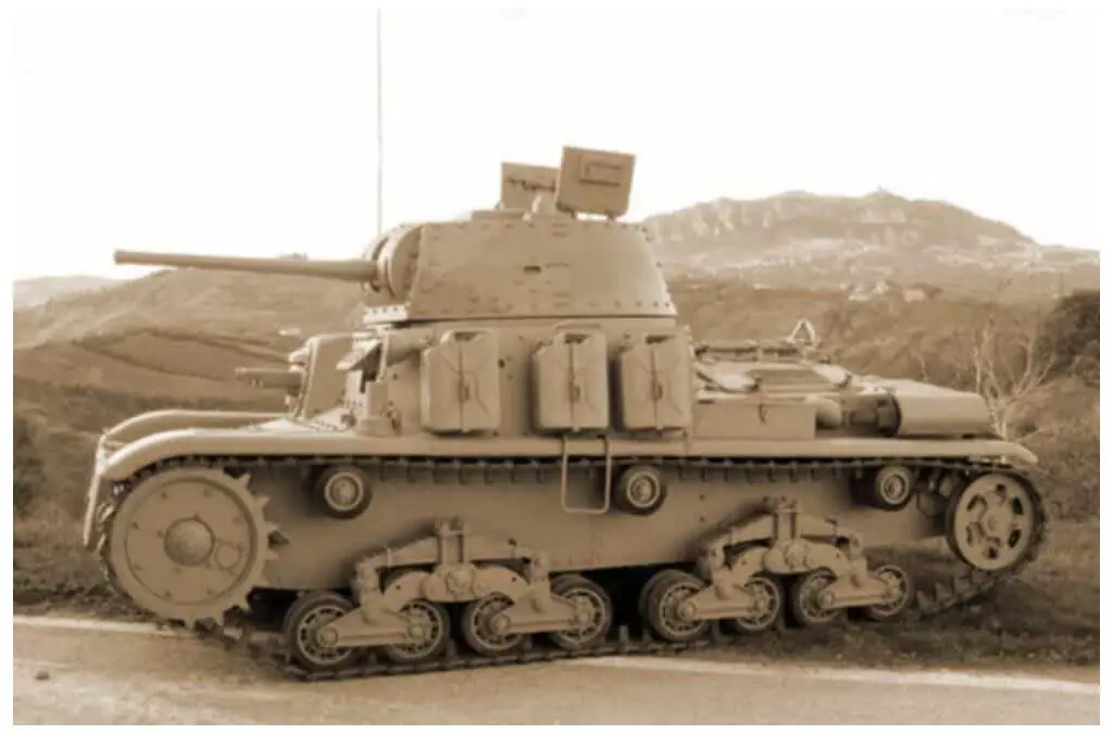 A side view of the Fiat M15/42.