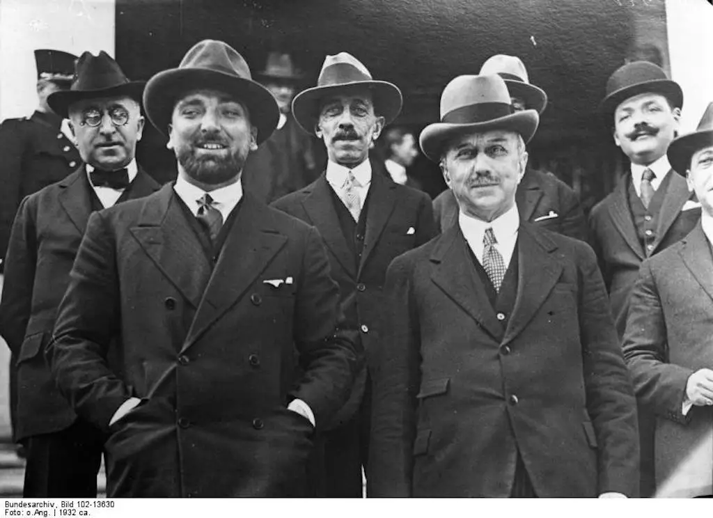 Dino Grandi (on left) Minister of Foreign Affairs 1929-32 then Italian ambassador in London 1932-1939.