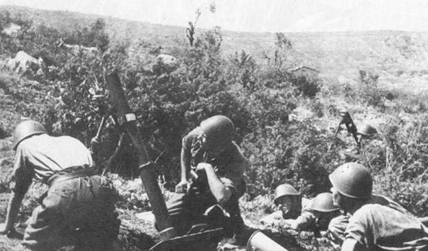 Italian mortar action against American forces at Gela.
