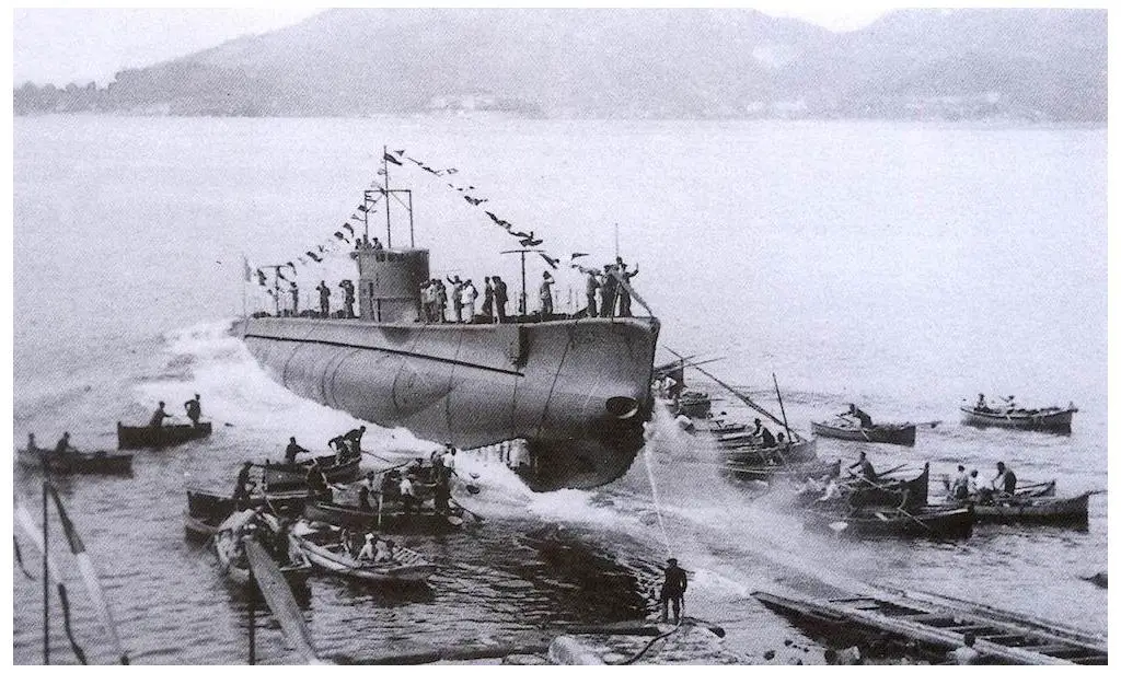 Launching of the Italian submarine Beilul on 22 May 1938. Fate of Regia Marina