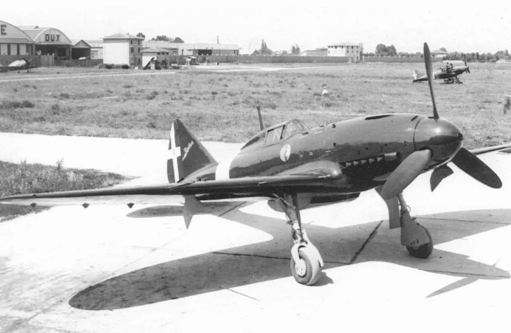 The second Reggiane Re.2005 prototype with the DB.605 engine. Image taken in 1943.