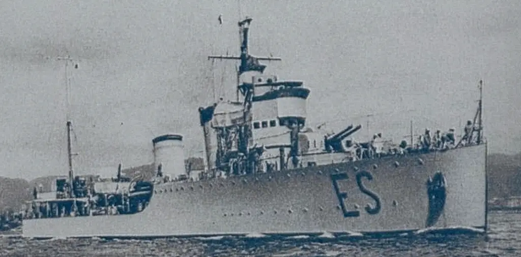 Italian destroyer Espero. The Royal Navy cruisers spent 5.000 6-inch rounds to sink her.