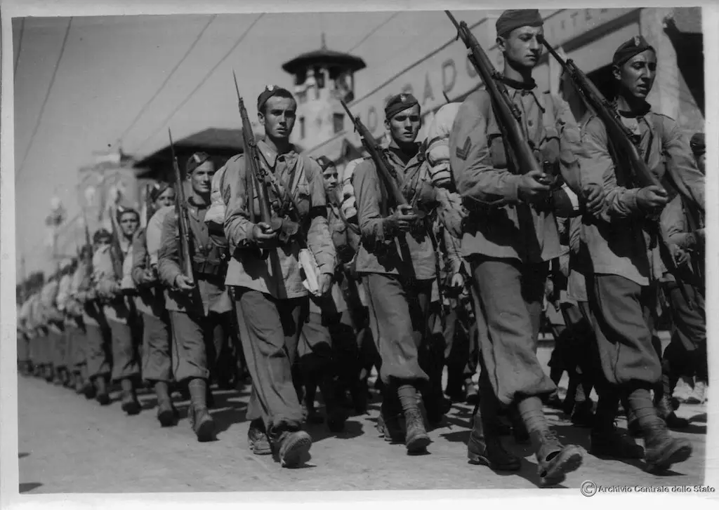 G.I.L marching in Padova in September 1940.