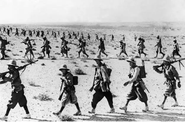 Italian infantry advancing in the desert