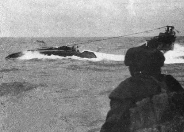 HMS Tempes sinking seen from Circe