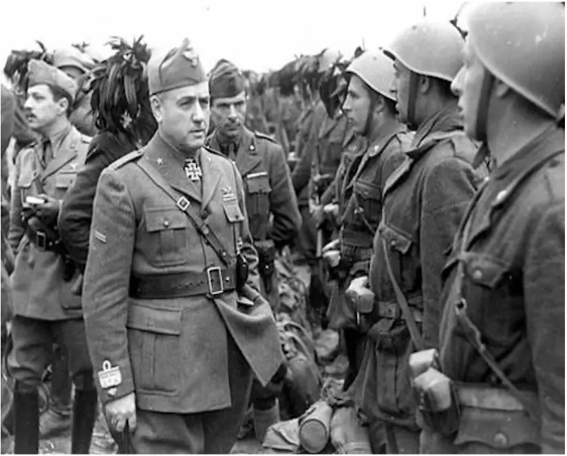 Italian General Giovanni Messe inspecting the troops on the Russian Front