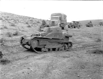 an italian L3/33 during the North African Campaign